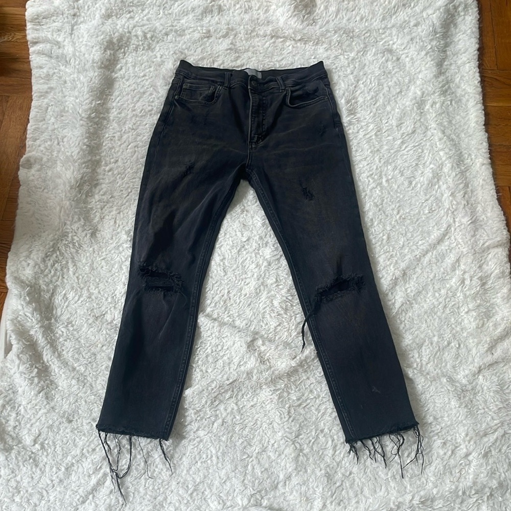 Boyish Black Distressed Jeans with Frayed Hem